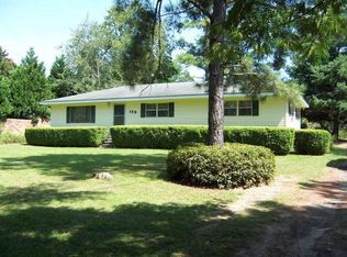 129 Carlos Ave, Ashburn, GA 31714
