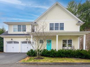 25 Ingham Ln, Concord, MA 01742