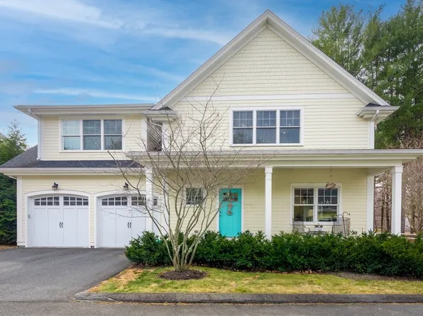 25 Ingham Ln, Concord, MA 01742