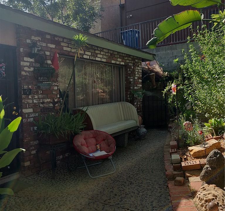1st image of 3760 Oak Hill Ave