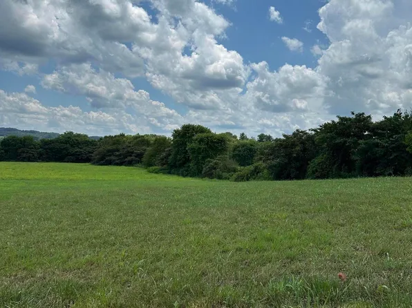 Sparrow Ln, Speedwell, TN 37870