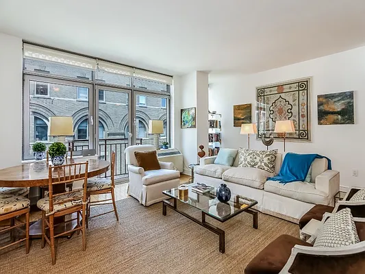 Rented by Sotheby's International Realty | media 22
