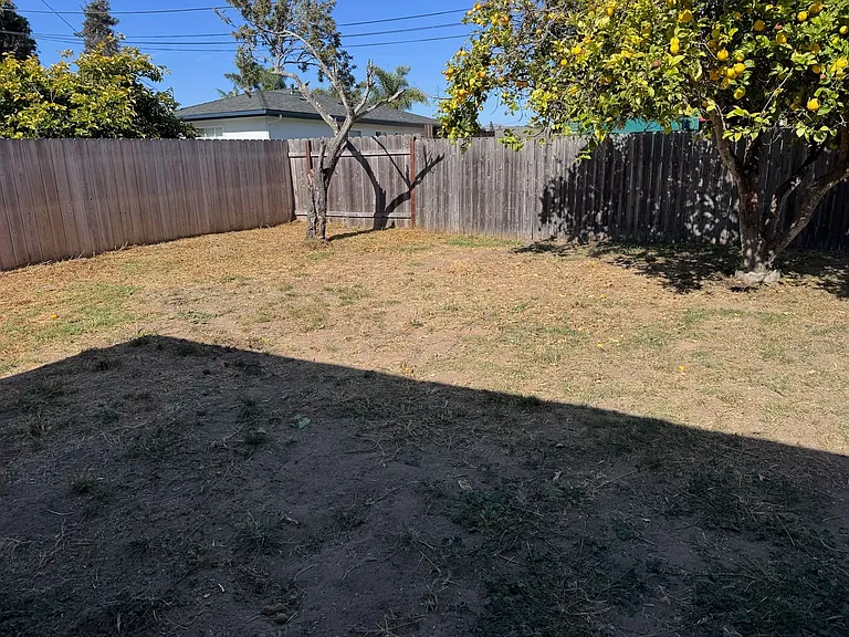 870 Pearl Dr — Photo 16