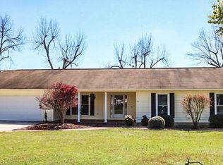 111 Shady Grove Ln, Kathleen, GA 31047