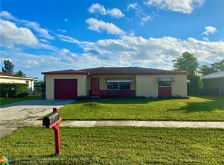 10884 Gable St, Boca Raton, FL 33428