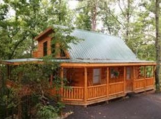 2153 Red Bud Rd, Pigeon Forge, TN 37876