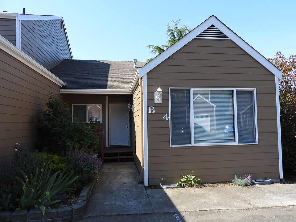 Townhouse Front