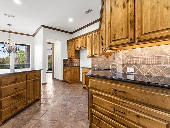 5th image of 1104 Hall Meadow Ln