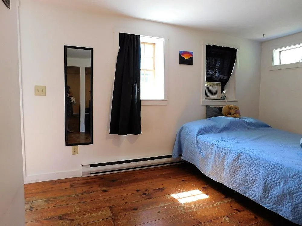 Studio, $1,200 — Photo 3