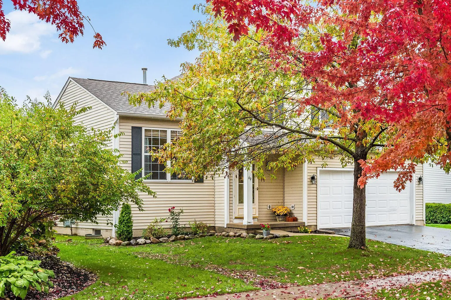 69 Glengary Dr photo 1