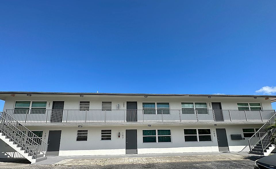 1st image of 23 SE 12th St #201