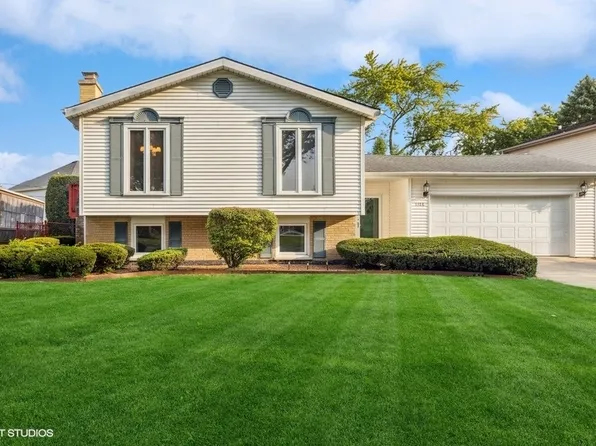 1126 Timber Ln, Darien, IL 60561