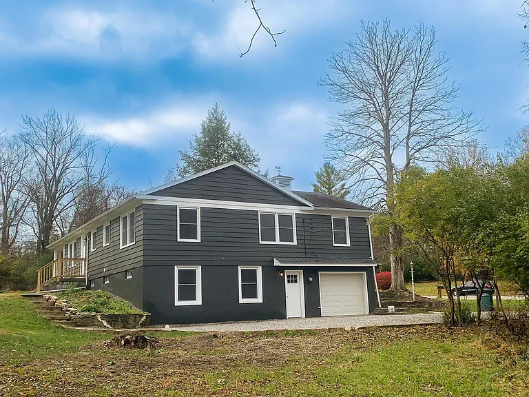 108 Tenney Ct — Photo 41