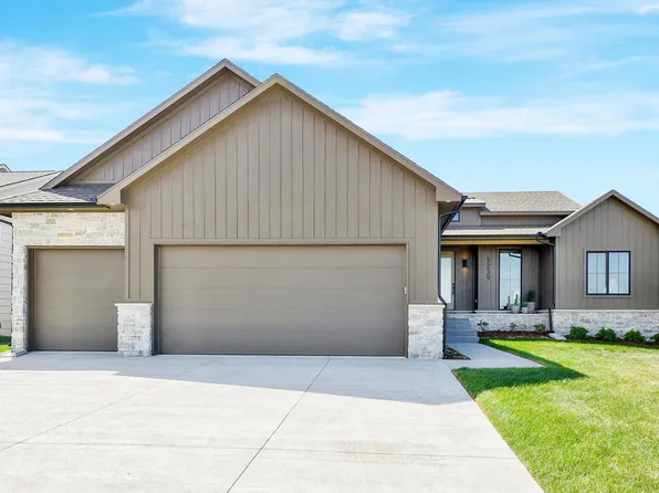2524 N Emerald Ct, Andover, KS 67002