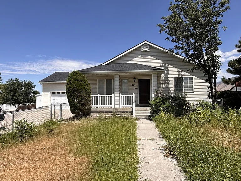 627 E 700 N — Photo 22