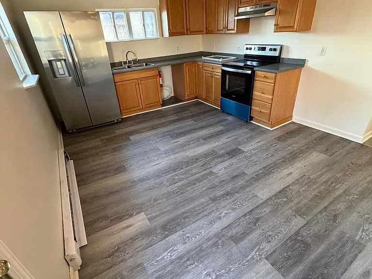 138 Main St — Photo 6