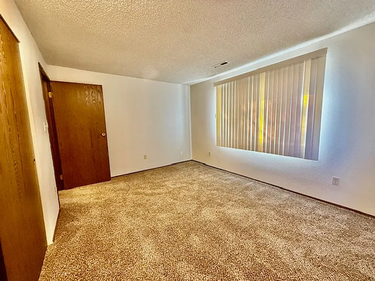 1211 W Ivy Ave — Photo 11