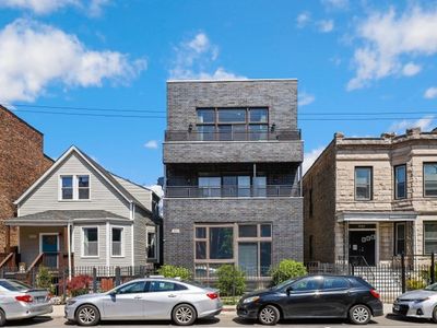 3312 W Diversey Ave APT 3, Chicago, IL, 60647