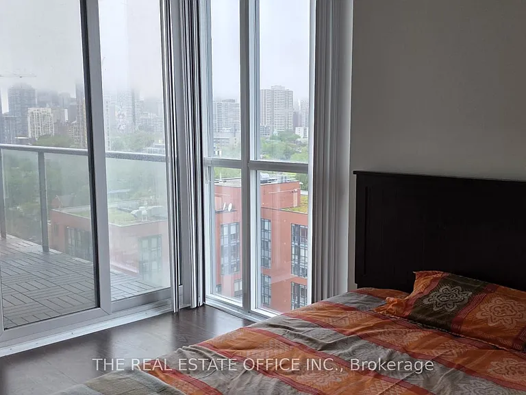 25 Cole St #1501 — Photo 11