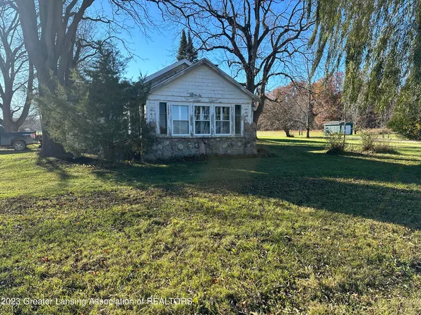 7804 E Tupper Lake Rd, Sunfield, MI 48890
