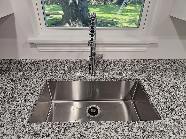 108 Beverly Dr — Photo 4