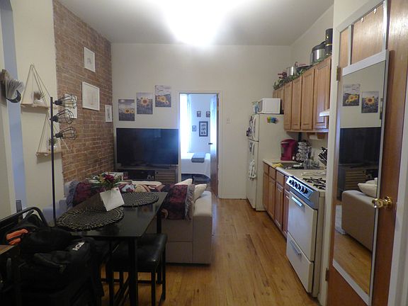 5th image of 226 E 85th St APT 4C