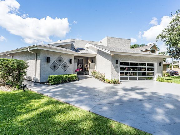 2nd image of 3303 Torrey Pines Dr