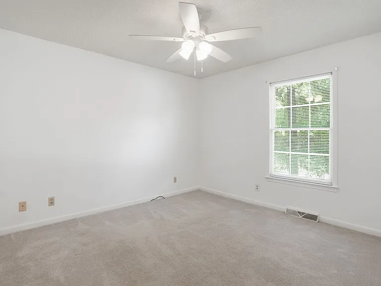 101 Emerald Way — Photo 19