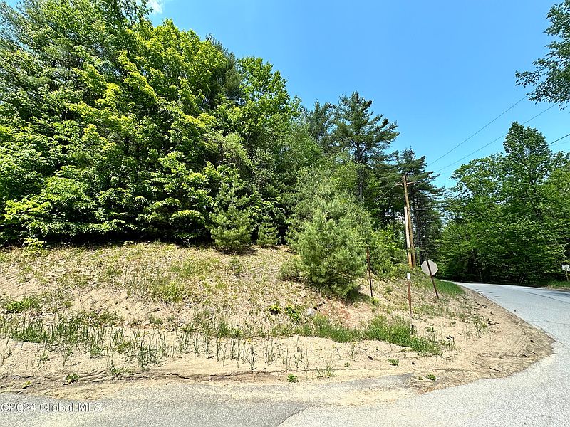 4th image of L45.13 Overlook Cemetery Road