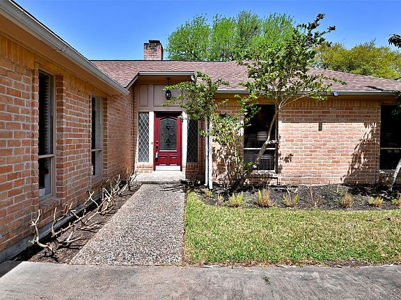 4th image of 11922 Briar Forest Dr