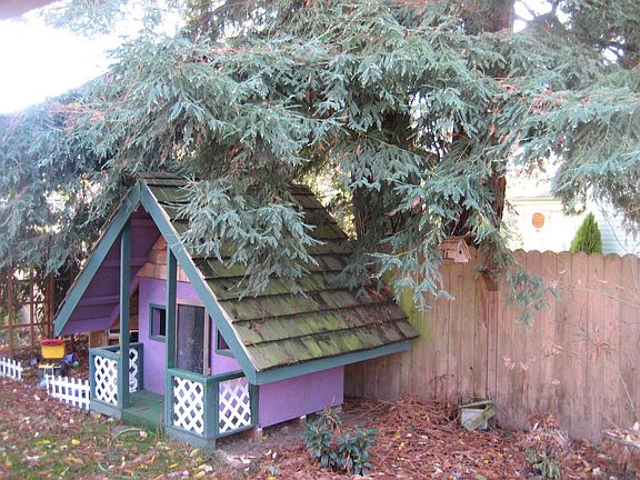 Backyard 4X6 Child's Playhouse