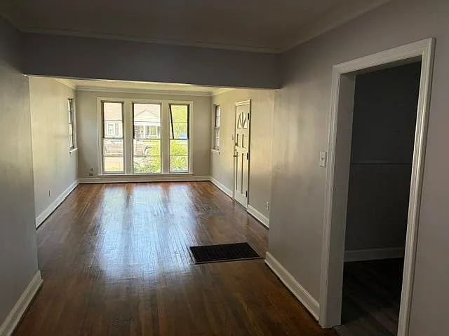 3 bed, 2.0 bath, 1575 sqft, $1,200 — Photo 3