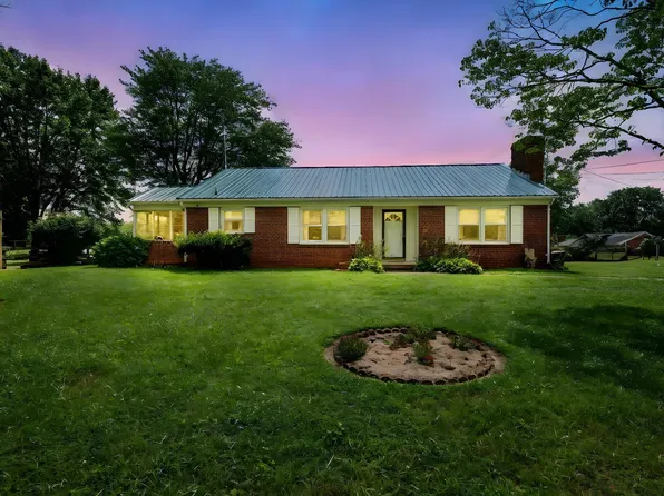 31 Wesley St, Stanardsville, VA 22973