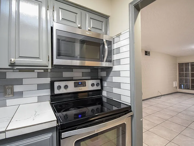 2507 Montrose Blvd #22 — Photo 19