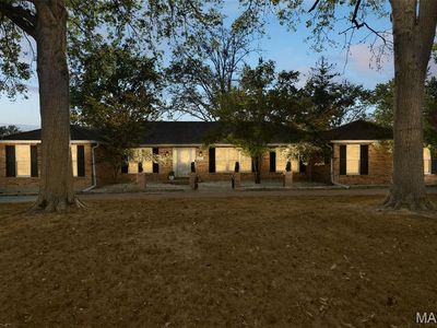 9862 Gerald Dr, Saint Louis, MO, 63128