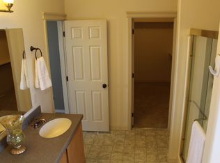 1984 NE Onati Ave, Mountain Home, ID 83647
