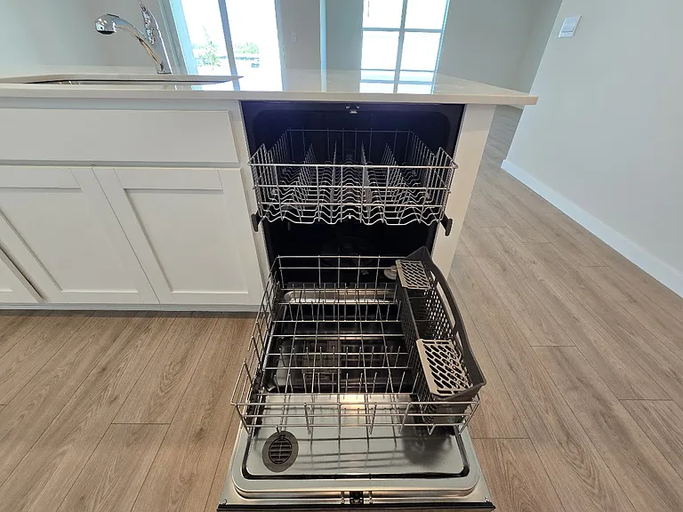 Brand new dishwasher