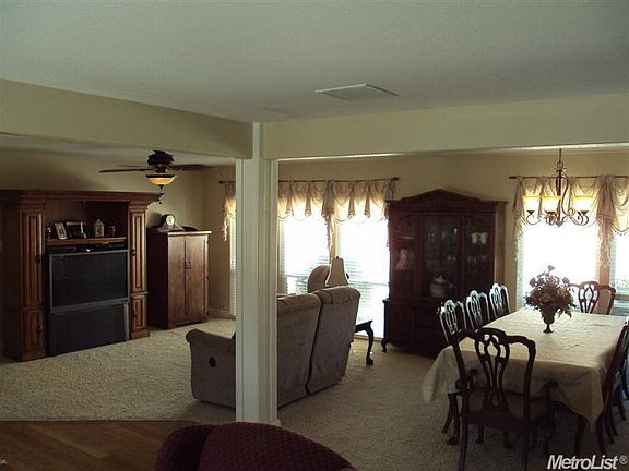 3rd image of 2501 Mauna Kea Dr