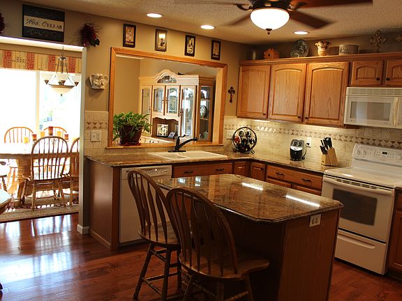 3rd image of 5430 Village Station Cir