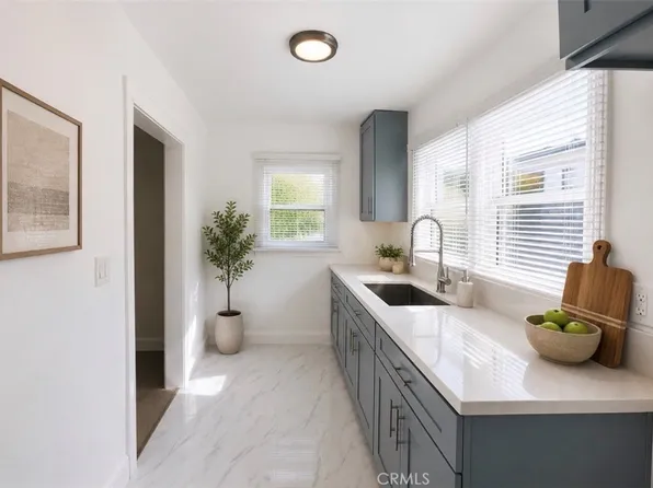 4215 S Budlong Ave, Los Angeles, CA 90037