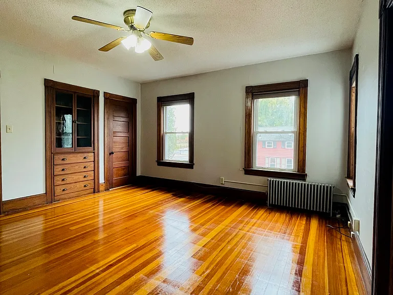 148 Russell St #2 — Photo 8