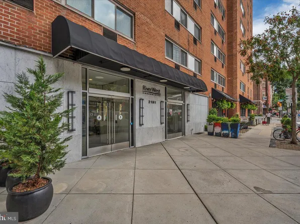 2101 Chestnut St APT 213, Philadelphia, PA 19103