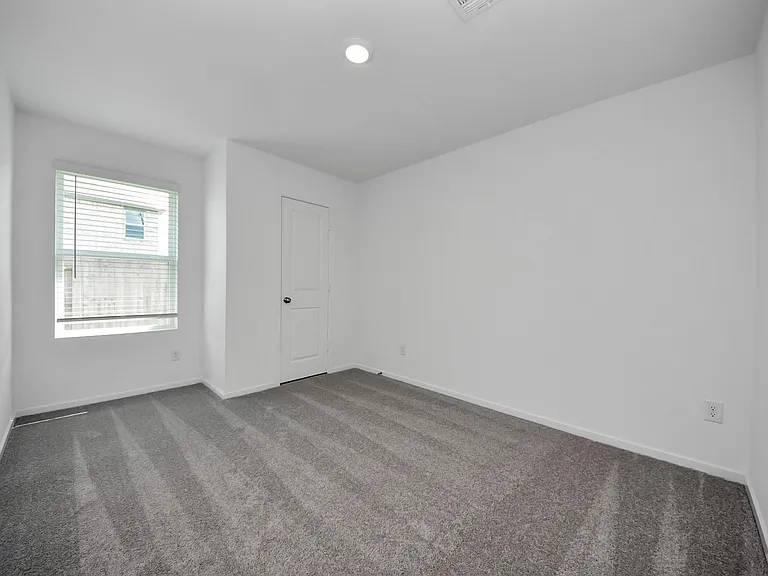 10411 Birds Nest Dr — Photo 32