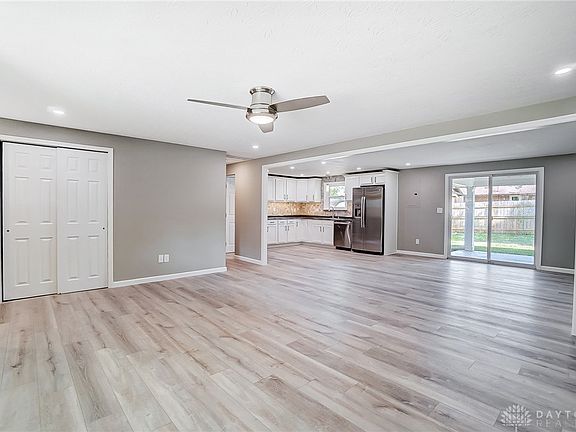 5th image of 5915 Corsica Dr