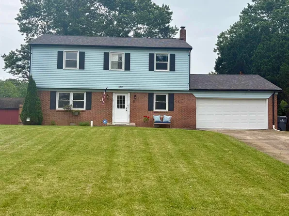 7104 S Hibiscus Dr, Muncie, IN 47302