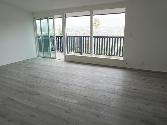 4th image of 430 Terrill Ave
