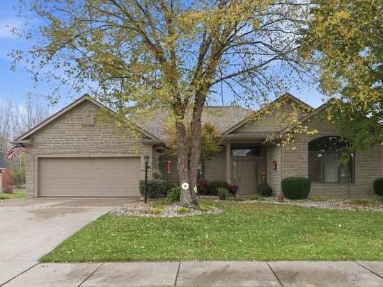 307 Laurelwood Ln, Kendallville, IN 46755