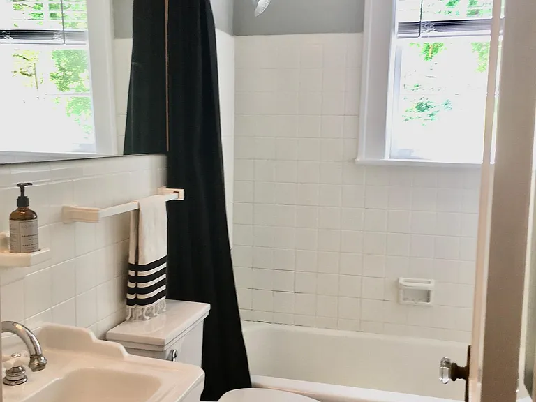 21 Peachtree Memorial Dr NW #10 — Photo 9