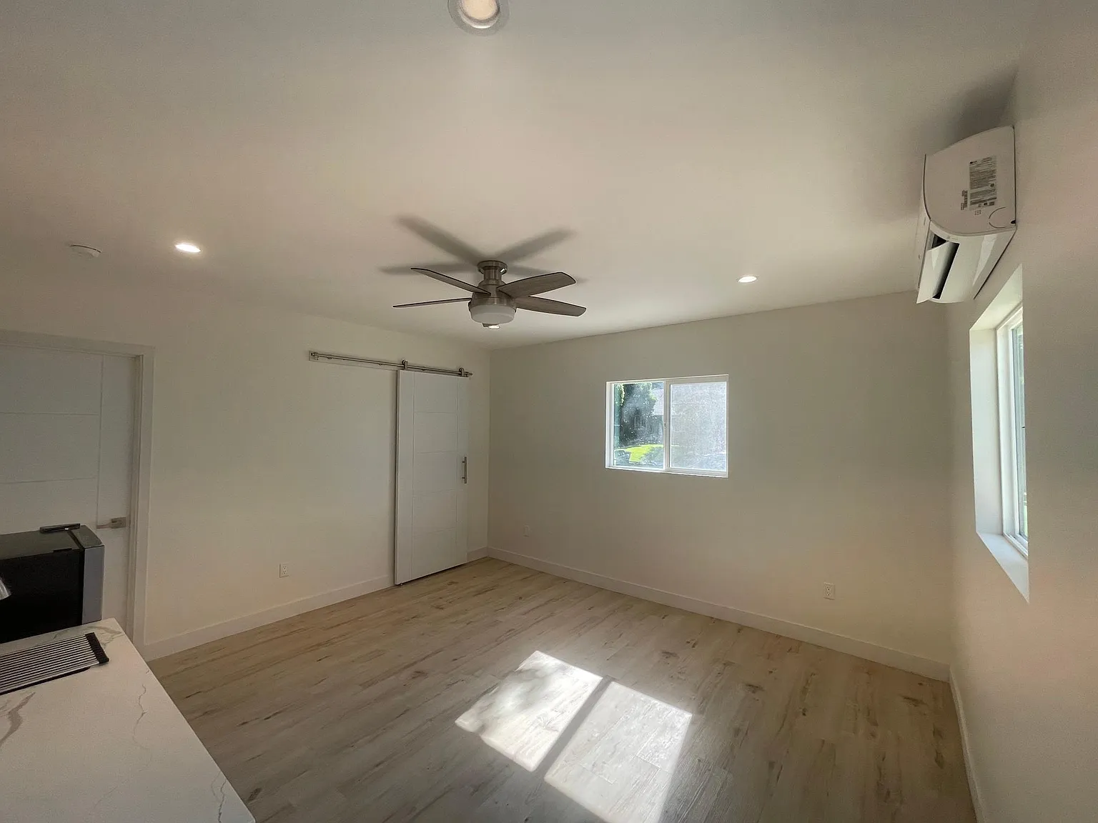 7746 Encino Ave — Photo 2