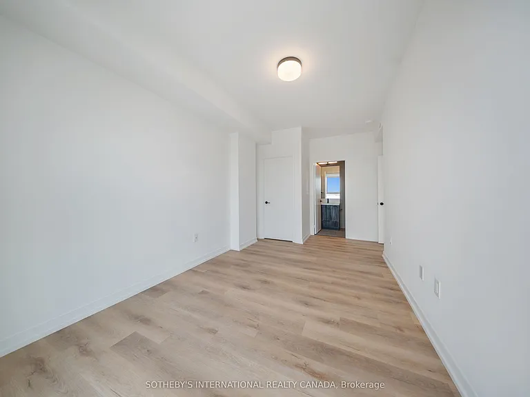 5 York Rd #402 — Photo 18